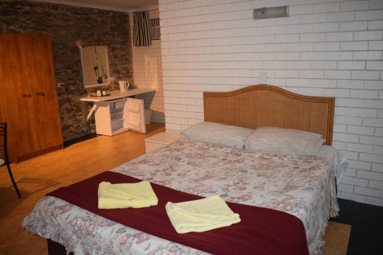 The Queenslander Motel Gold Coast Exterior foto