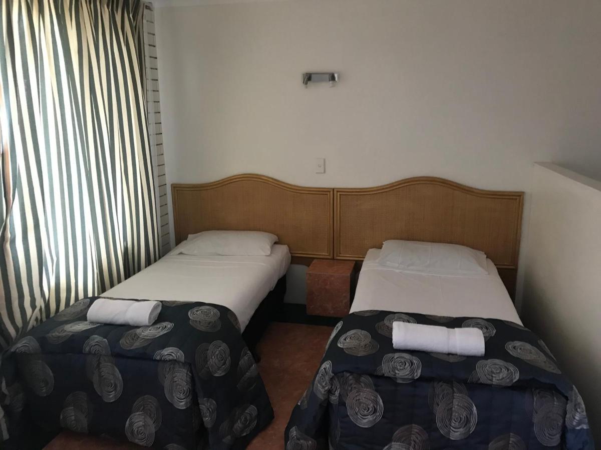 The Queenslander Motel Gold Coast Exterior foto